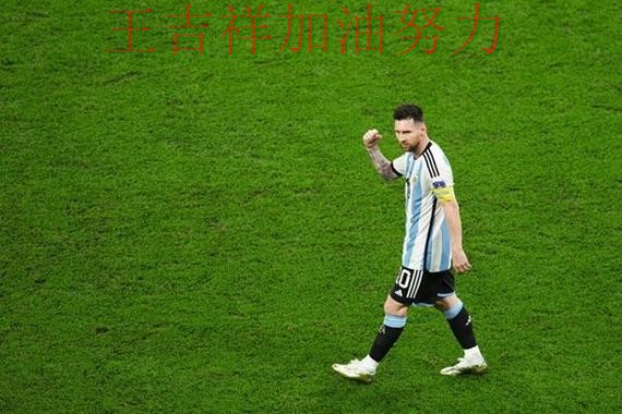 维尼修斯状态回升引发热议 球迷对表现评价两极分化